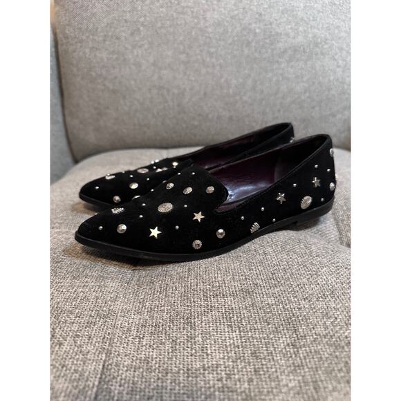 BCBG size 5.5 Nikkola black suede pointed-toe loafers silver-toned stars - Picture 3 of 7